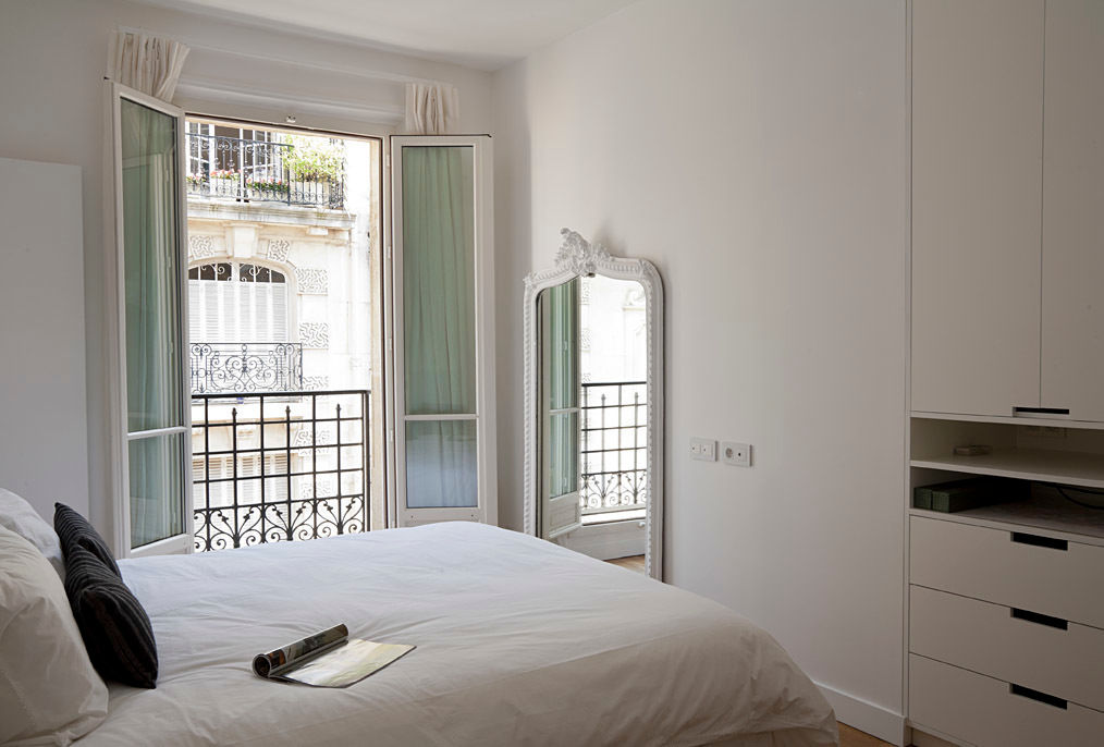 Haussmanien et Design , ATELIER FB ATELIER FB Phòng ngủ phong cách tối giản