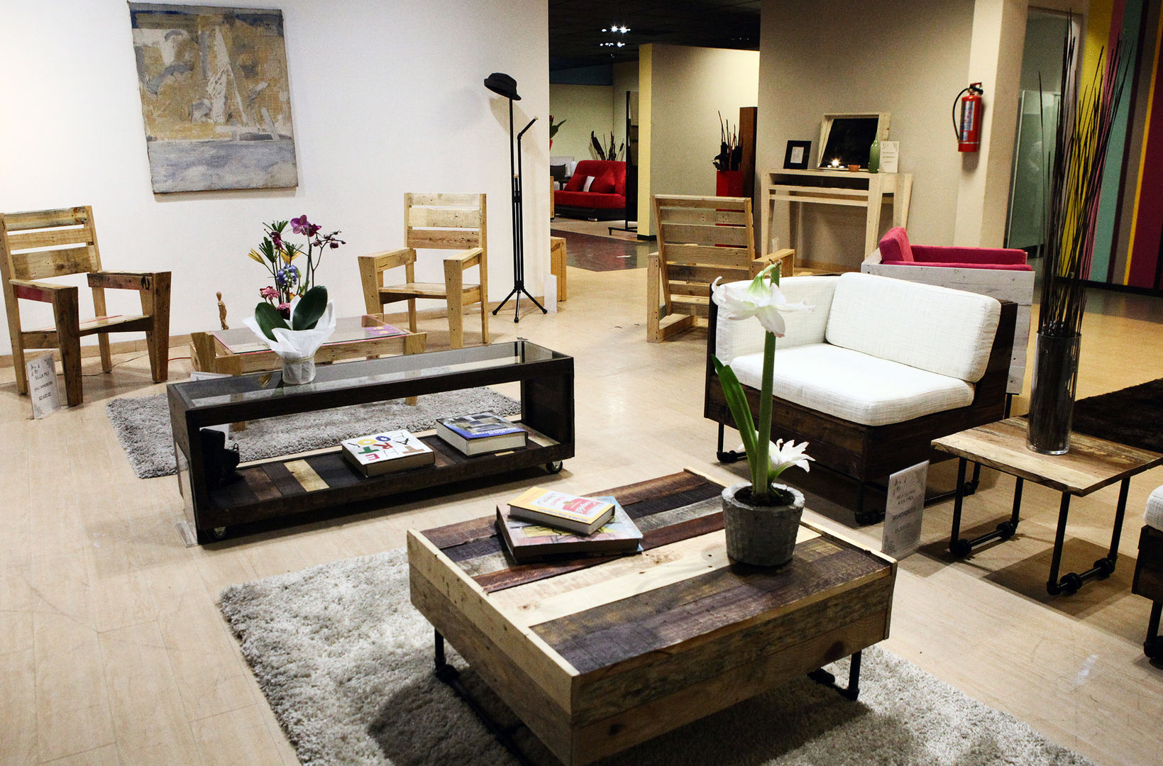 Mobiliario con madera reciclada (Pallets), Mecate Studio Mecate Studio ห้องนั่งเล่น โซฟาและเก้าอี้นวม