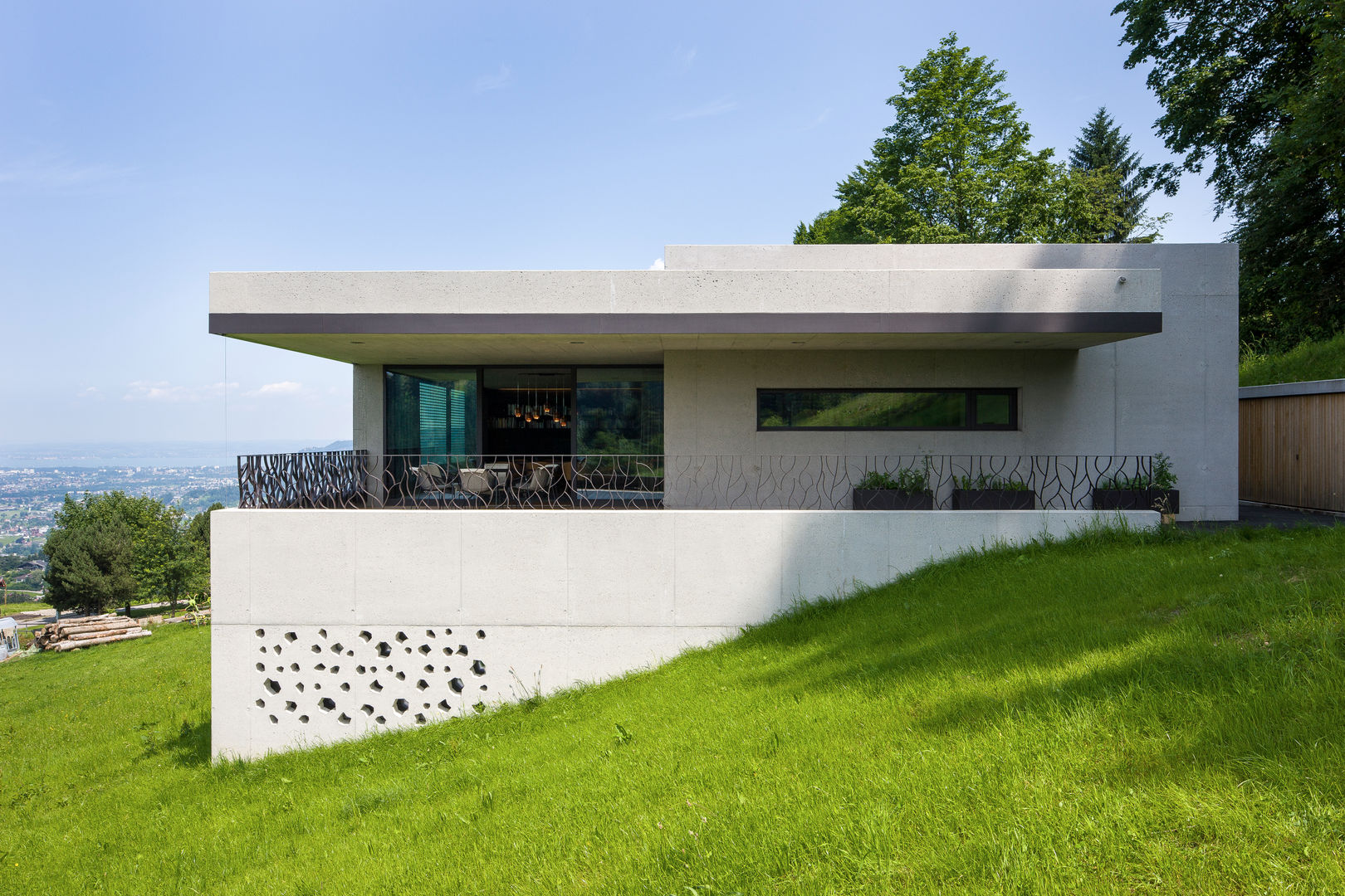 Haus Fluh, marte-huchler marte-huchler Casas de estilo moderno