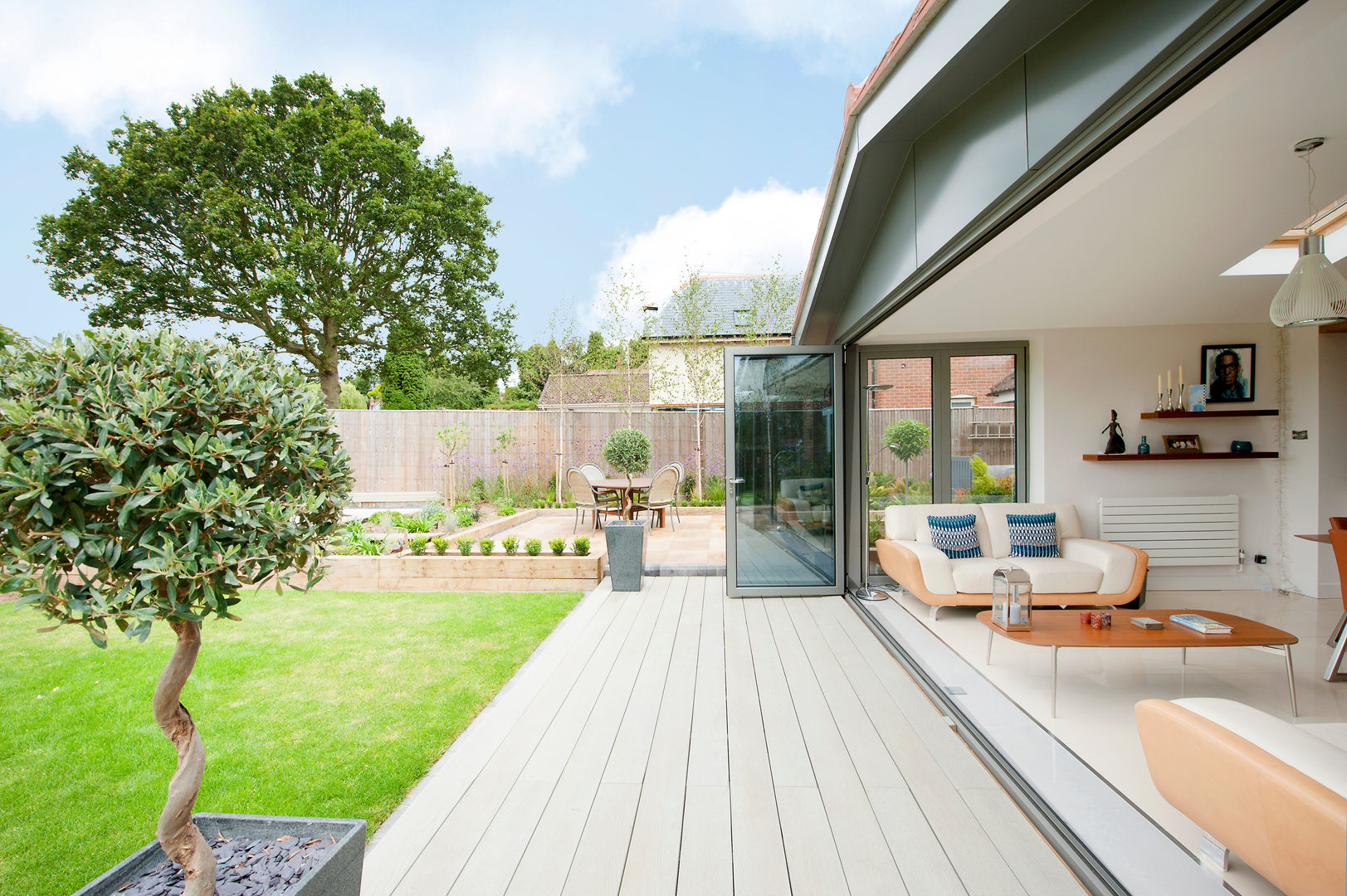 Modern Kitchen / Lounge Extension homify Modern conservatory