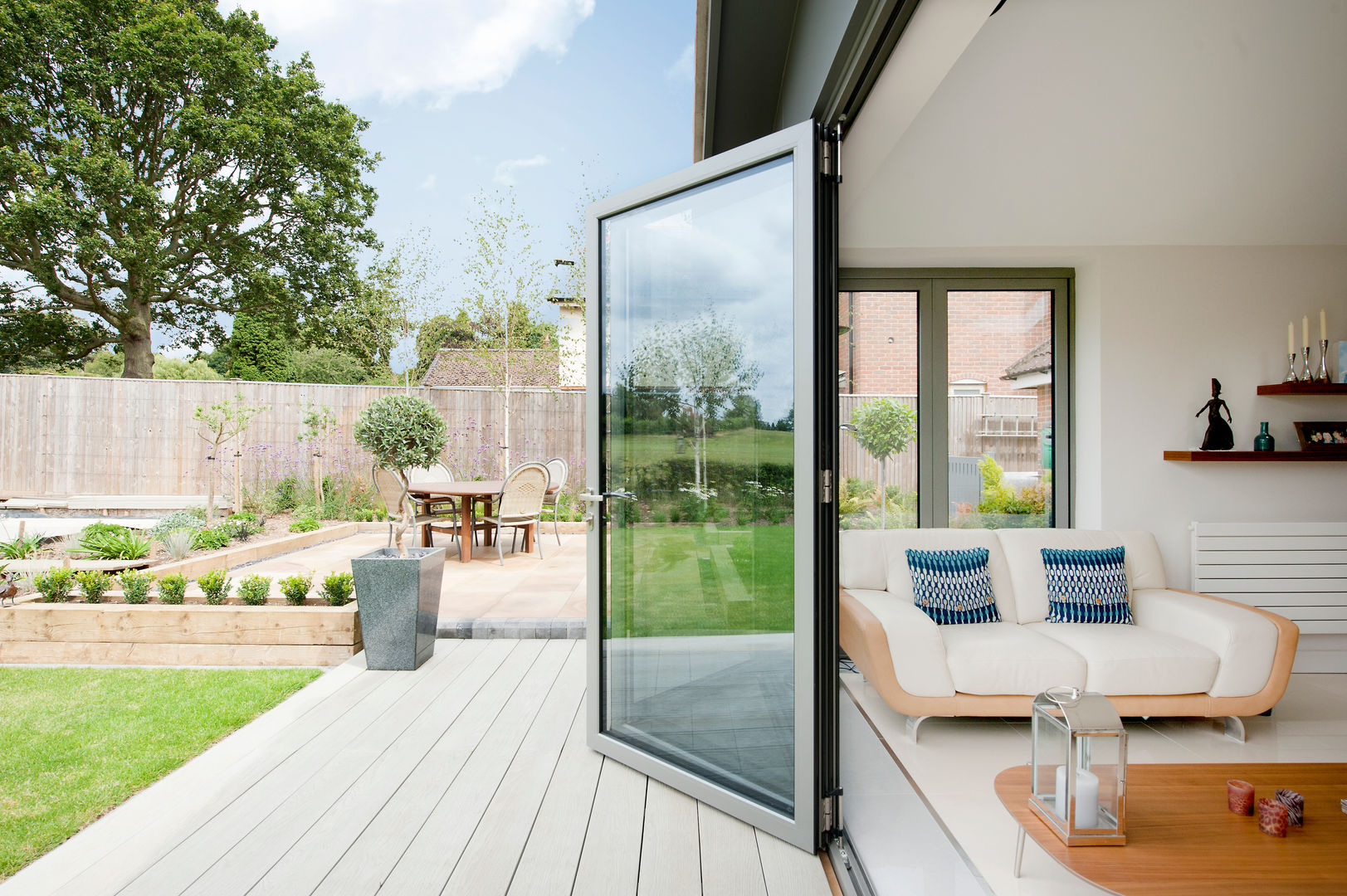 Modern Kitchen / Lounge Extension homify Modern conservatory