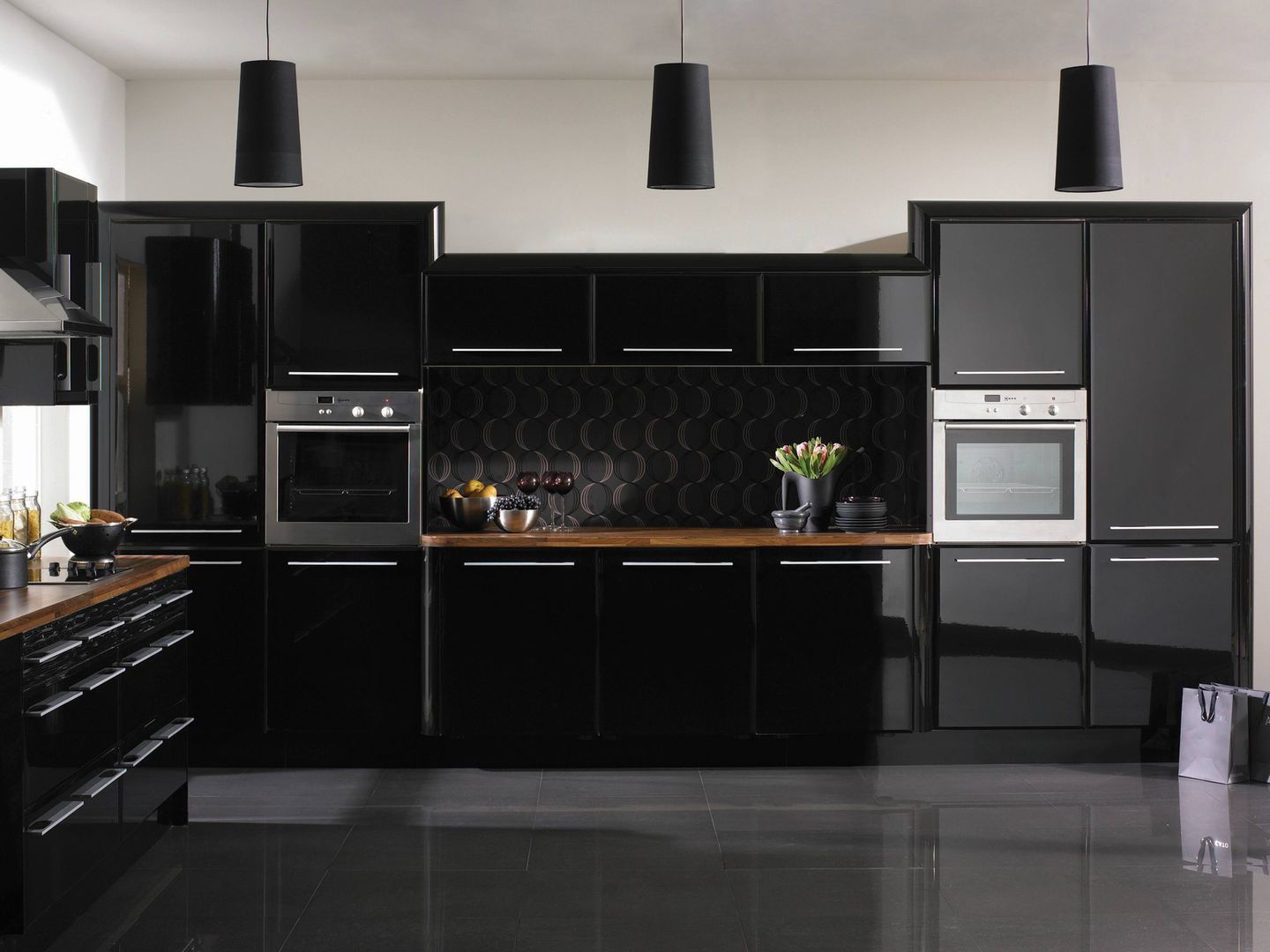 High Gloss Black Pisa Kitchen Dream Doors Ltd Cocinas modernas Almacenamiento y despensa