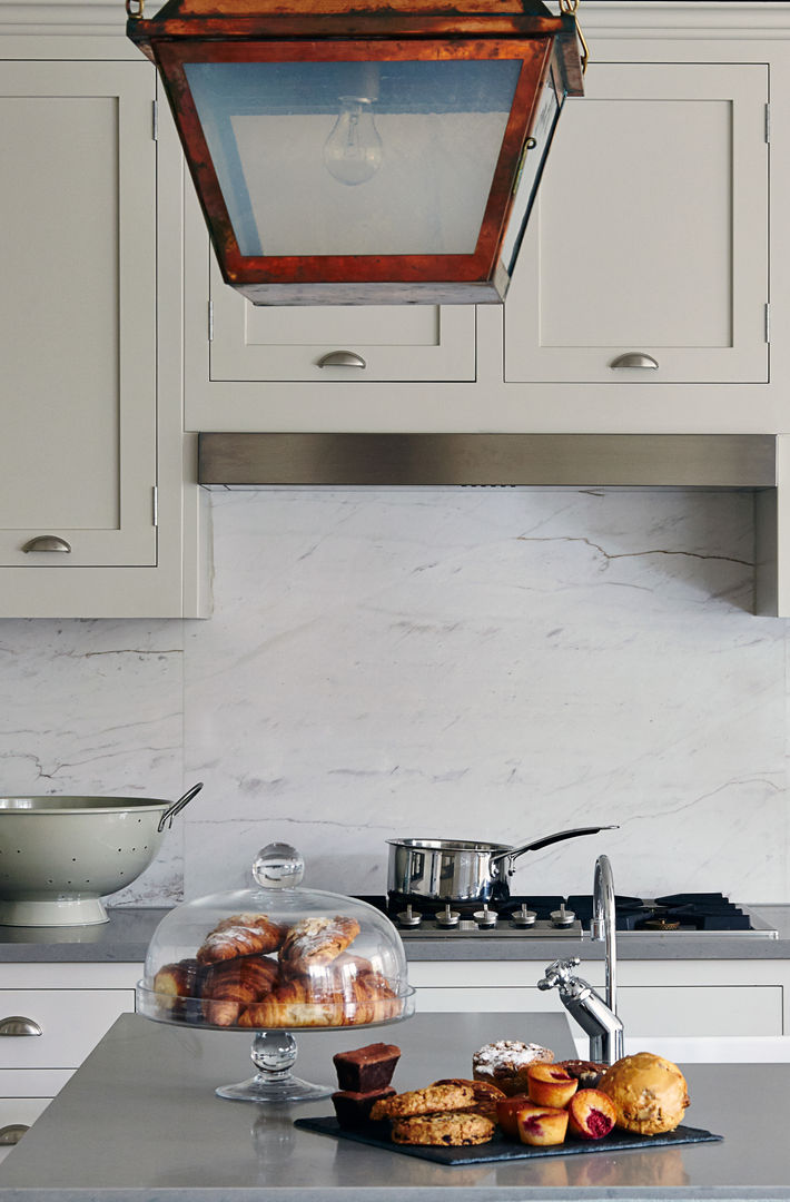 Marble Splashback homify Modern kitchen