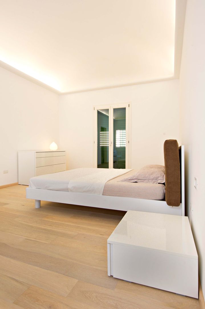 Casa A&C, Giuseppina PIZZO Giuseppina PIZZO Minimalist bedroom