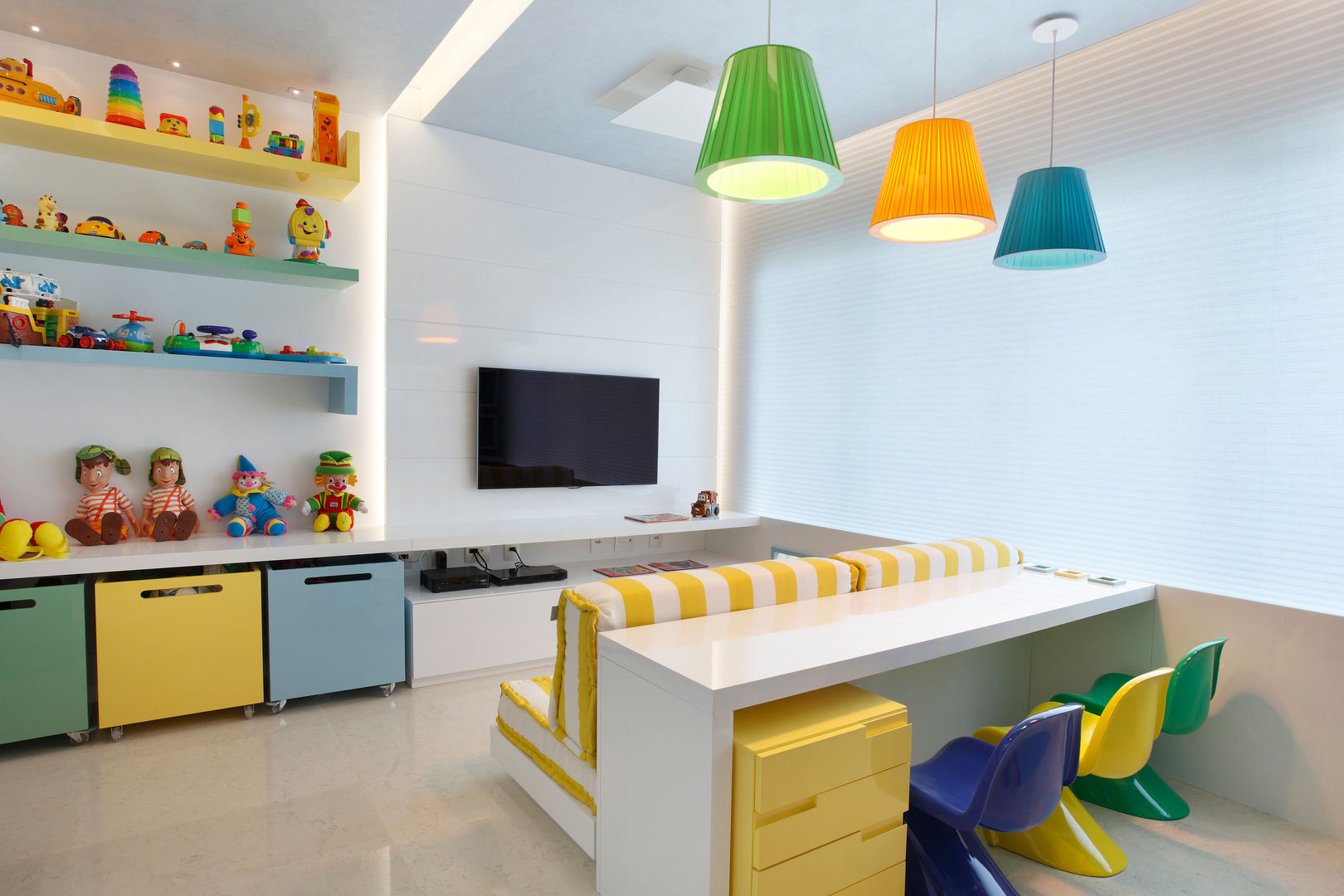 Casa de luxo na Barra da Tijuca, Leila Dionizios Arquitetura e Luminotécnica Leila Dionizios Arquitetura e Luminotécnica Dormitorios infantiles modernos: