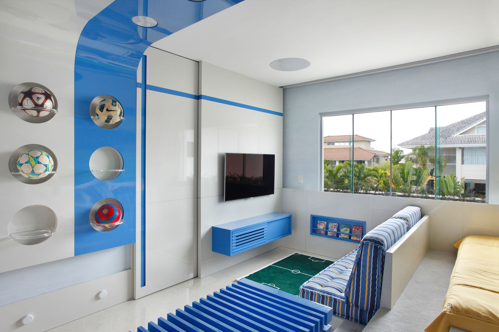 Casa de luxo na Barra da Tijuca, Leila Dionizios Arquitetura e Luminotécnica Leila Dionizios Arquitetura e Luminotécnica Nursery/kid’s room