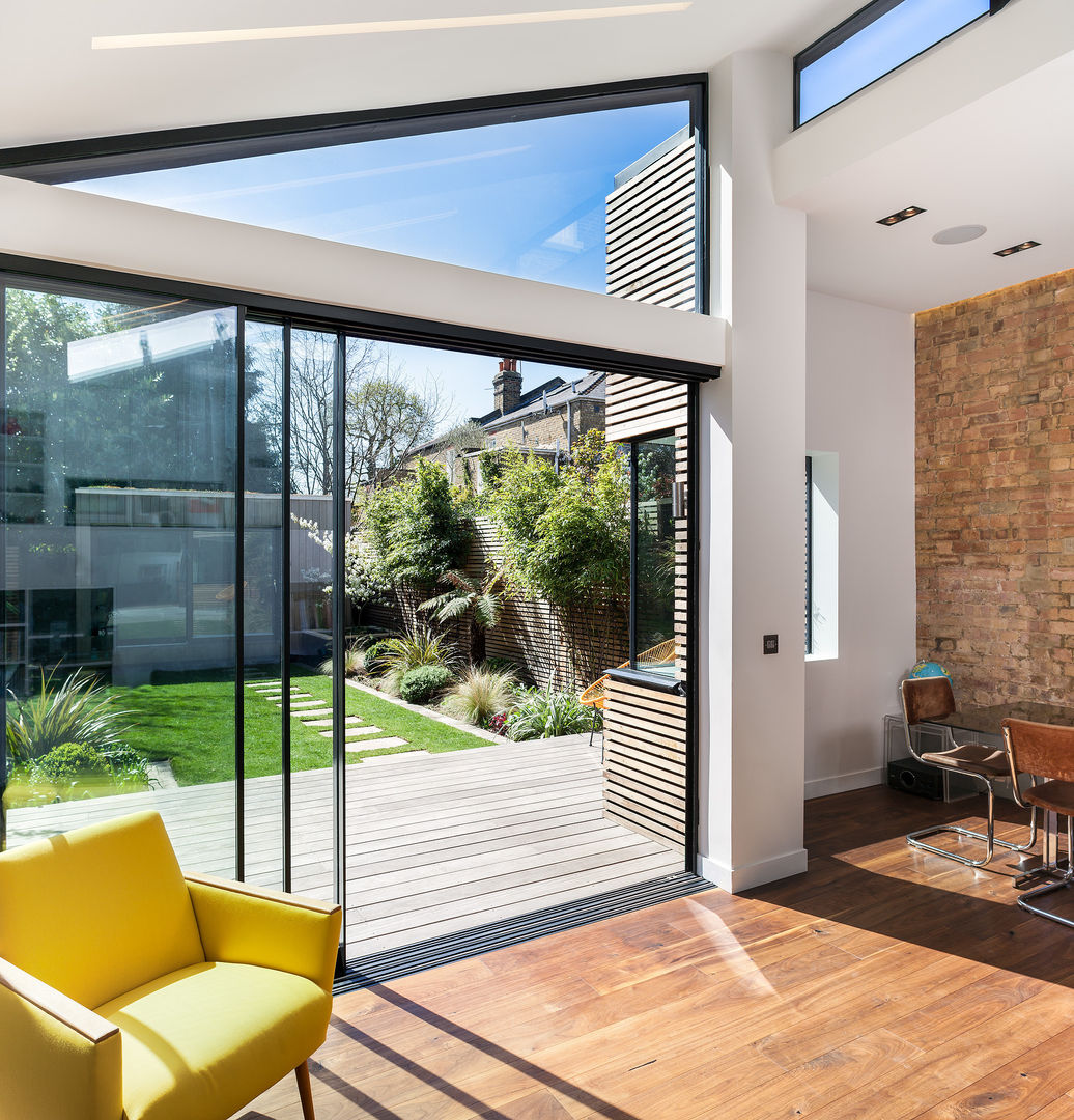 Winchmore Hill, London Maxlight 모던스타일 창문 & 문