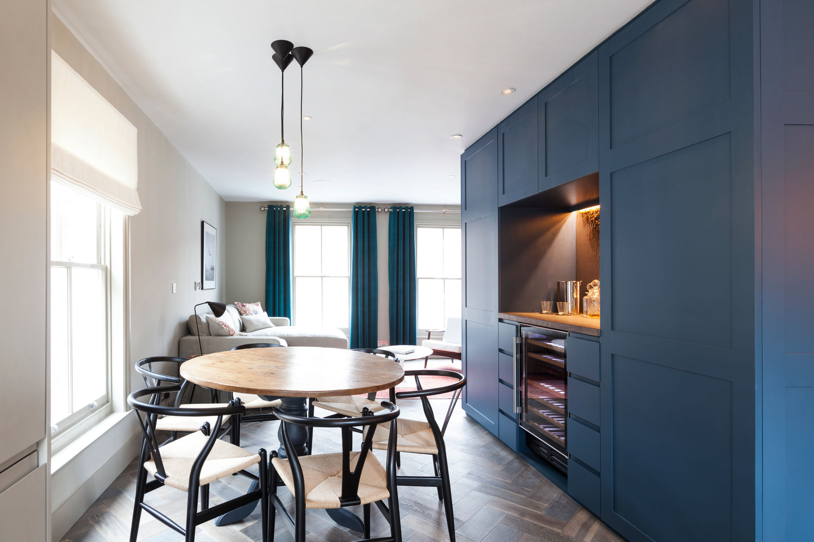 Living/Dining Room homify Livings de estilo moderno