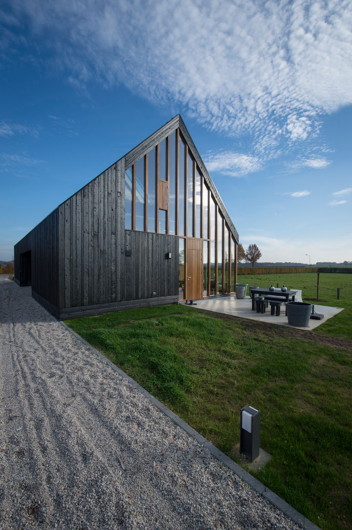 Blackbird, woning te Vortum Mullem, NL, Zwarthout Shou Sugi Ban Zwarthout Shou Sugi Ban Asian style houses