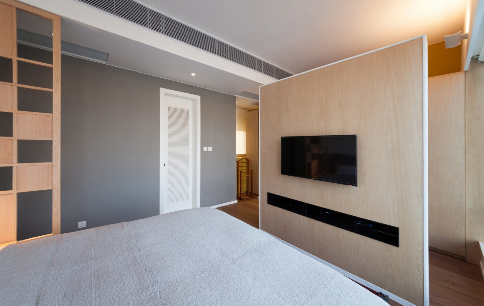 BI's RESIDENCE, arctitudesign arctitudesign Minimalist bedroom