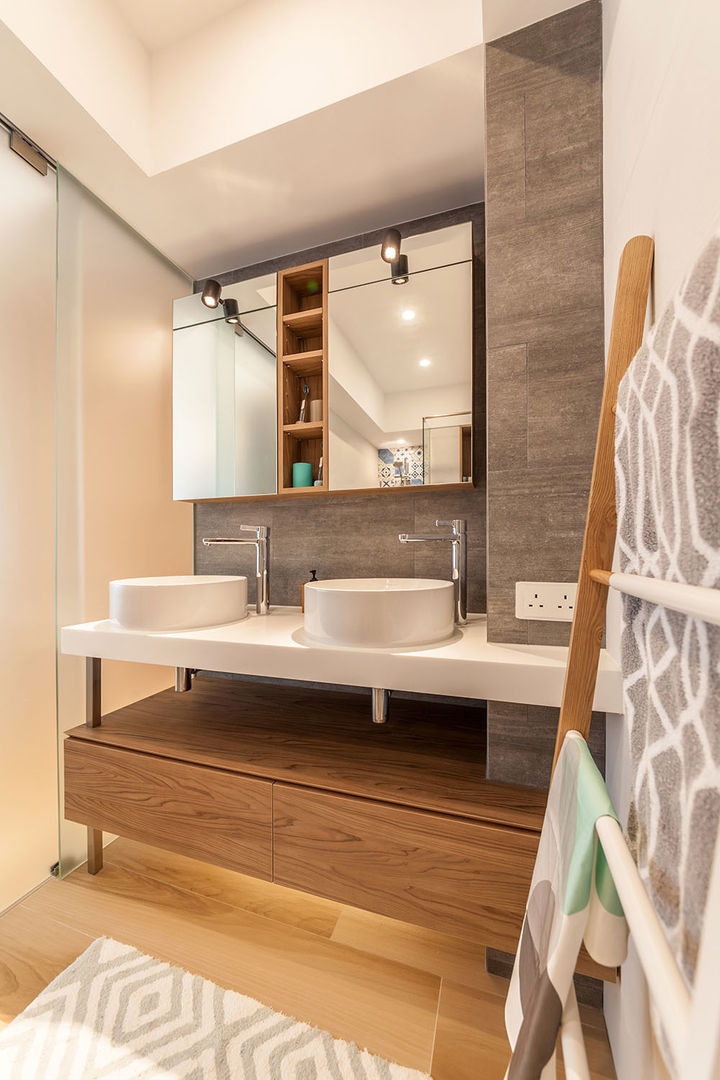 GW's RESIDENCE, arctitudesign arctitudesign Minimalist Banyo