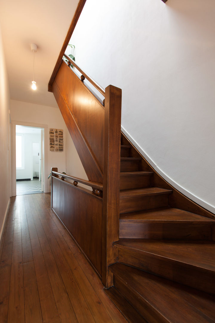 jaren '30 woning te deurne, studio k studio k Modern Corridor, Hallway and Staircase