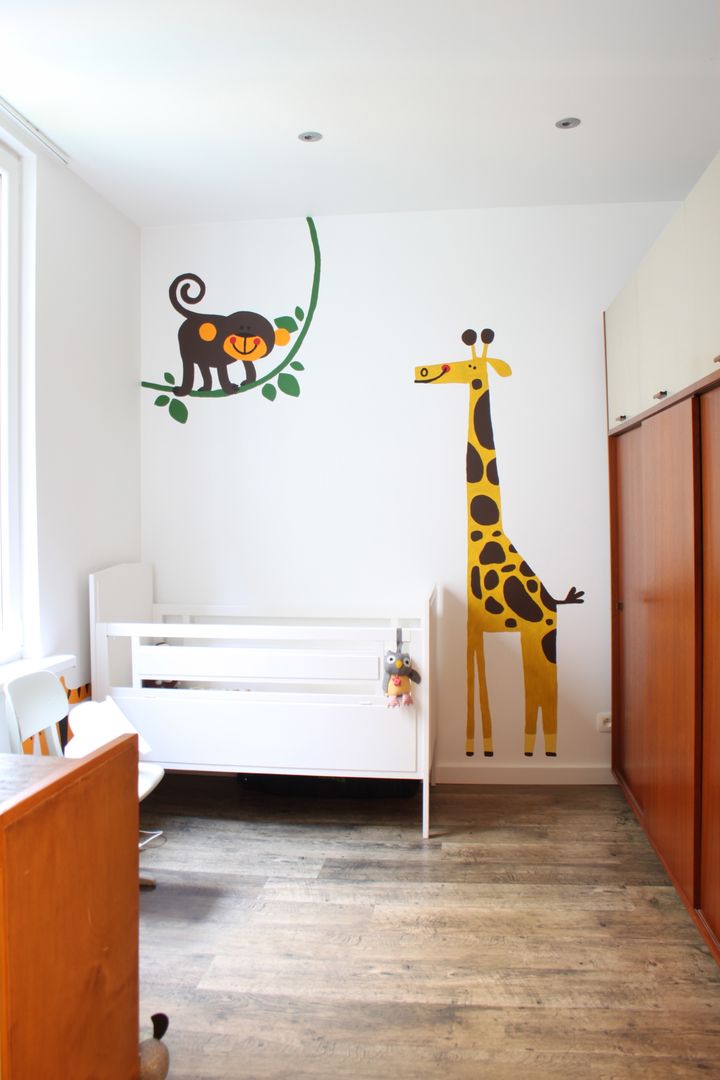 inrichten appartement te Antwerpen, studio k studio k モダンデザインの 子供部屋