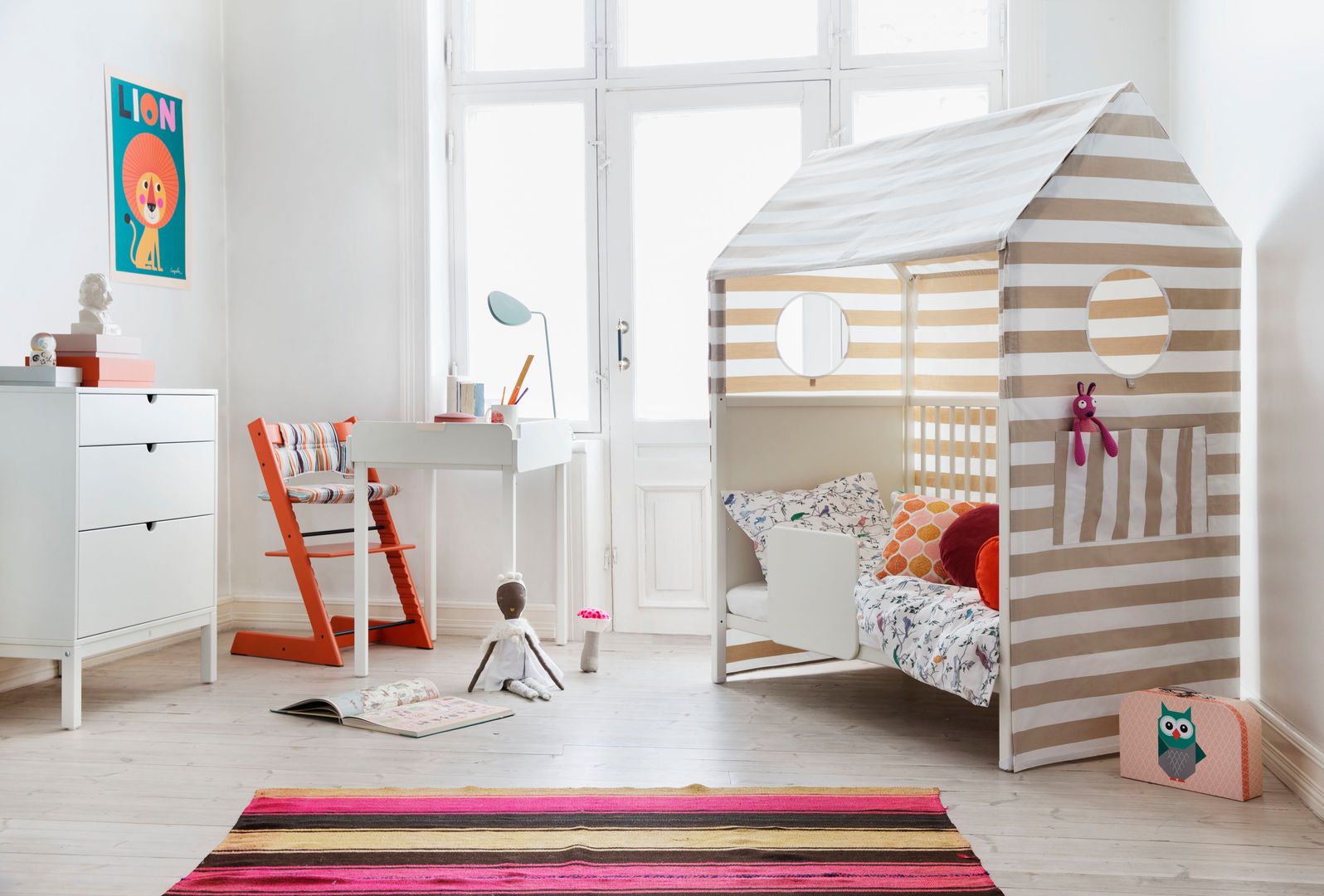 Stokke Home, Stokke GmbH Stokke GmbH Dormitorios infantiles de estilo escandinavo Camas y cunas