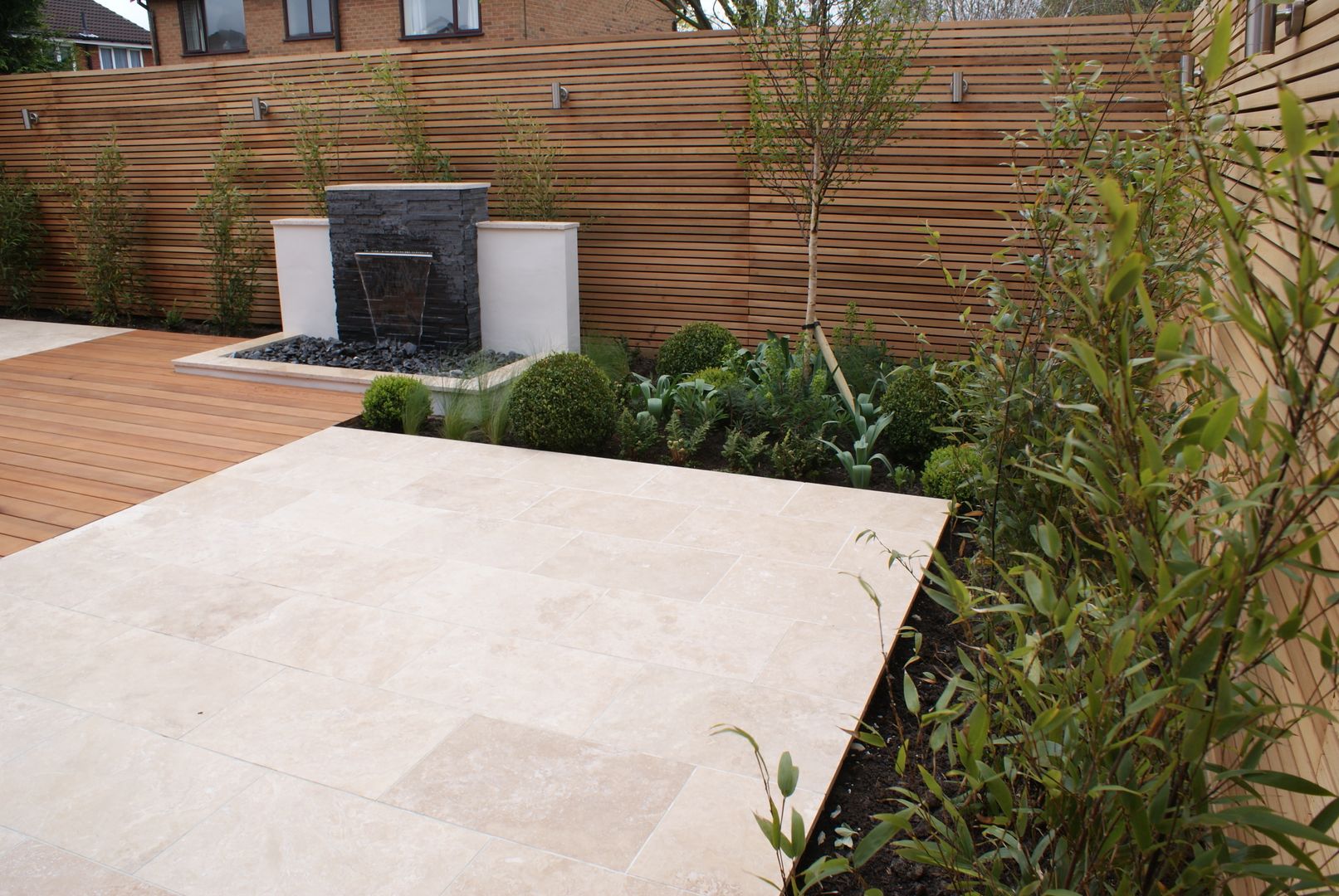 modern by Hannah Collins Garden Design, Modern