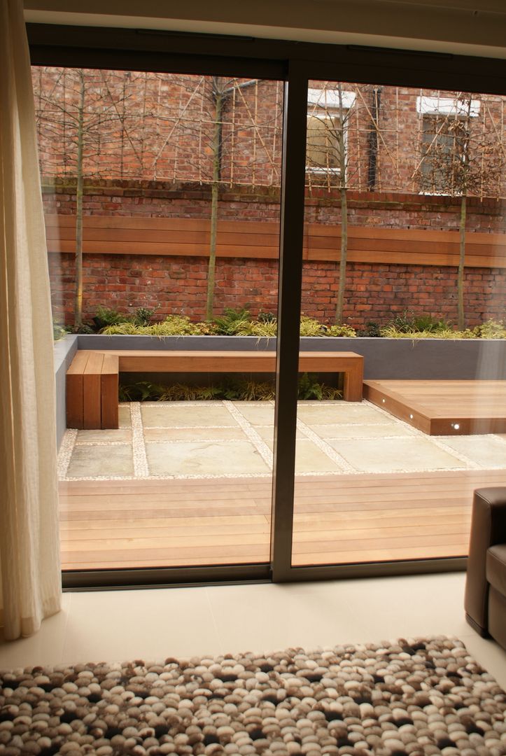 Contemporary Courtyard - Salford, Hannah Collins Garden Design: modern by Hannah Collins Garden Design, Modern