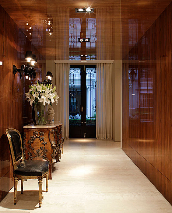 Casa Ibirapuera, Rafael Zalc Arquitetura e Interiores Rafael Zalc Arquitetura e Interiores Modern corridor, hallway & stairs