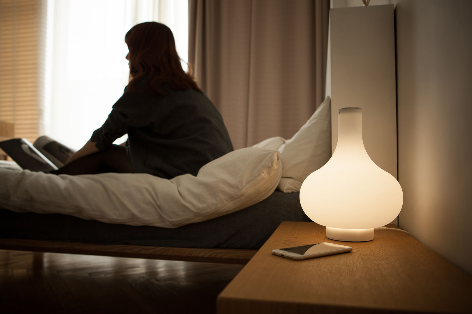 DOZA(Silicone Lamp), (주)해야지 HAEYAJI Inc. (주)해야지 HAEYAJI Inc. Minimalist bedroom Lighting
