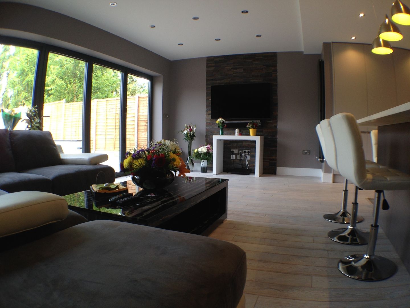 living room Progressive Design London Salas modernas