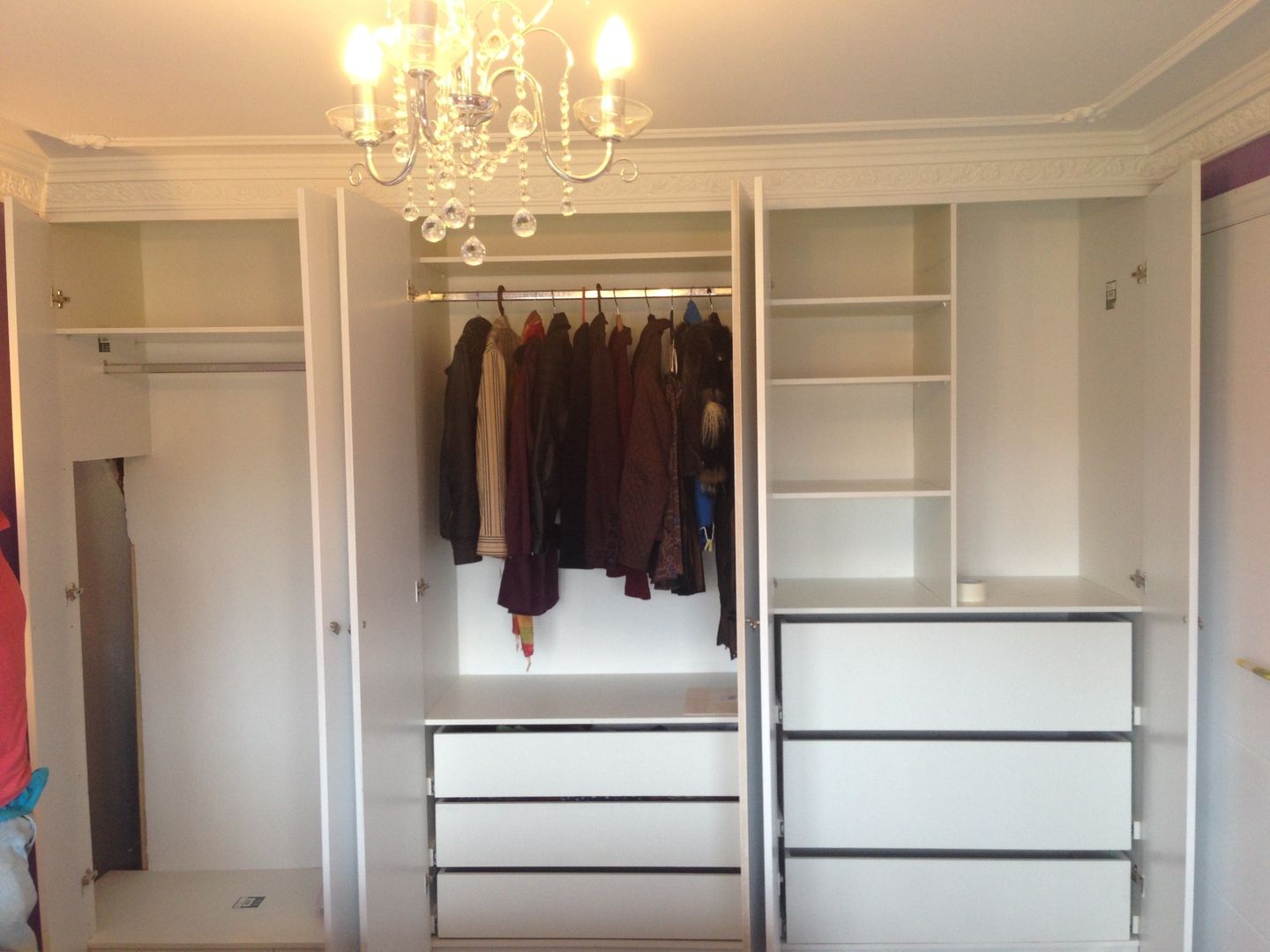 wardrobe Progressive Design London غرفة الملابس خزانات وادراج