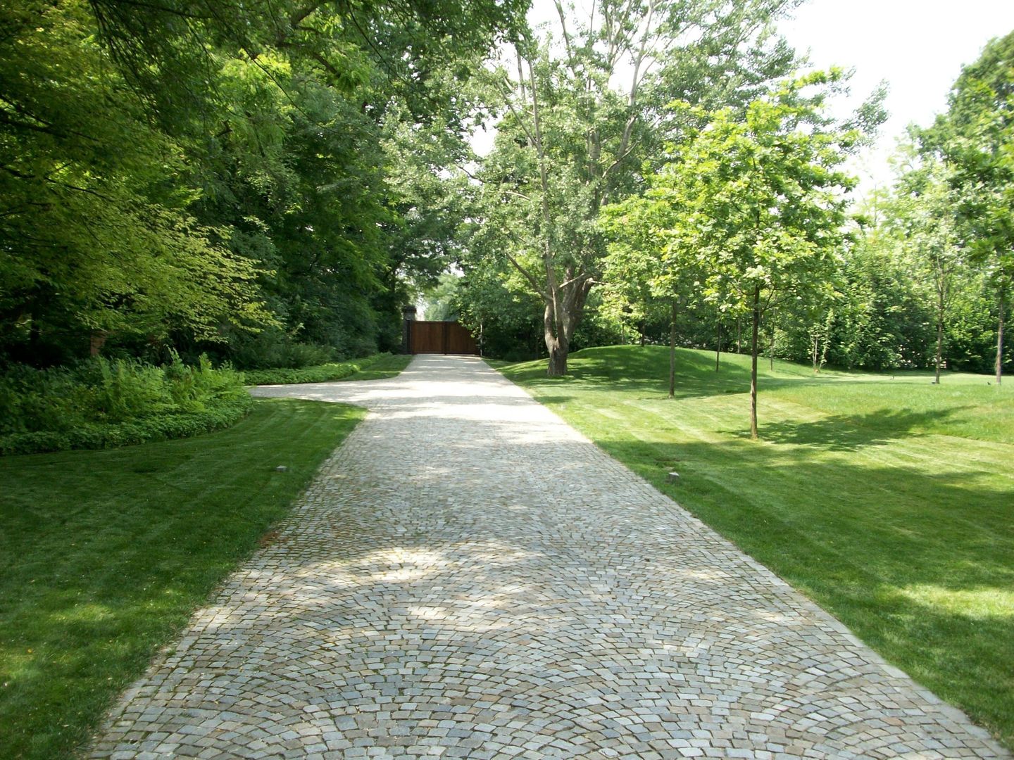 Kopfsteinpflaster, Luserna Stone Luserna Stone Mediterranean style garden