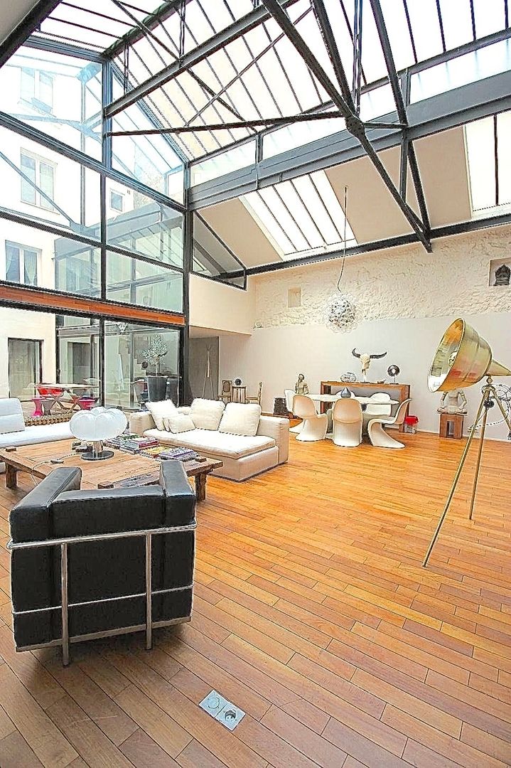 Transformation ferronnerie en Loft/maison de ville, Selig&Renault Selig&Renault Dining room