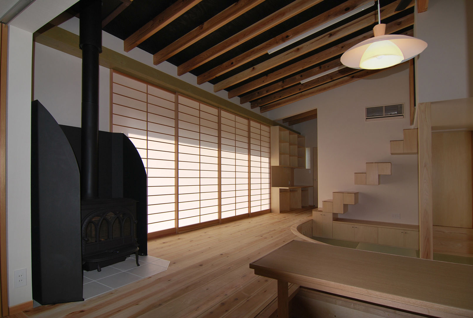 茶畑の家, 原 空間工作所 HARA Urban Space Factory 原 空間工作所 HARA Urban Space Factory Country style windows & doors Windows