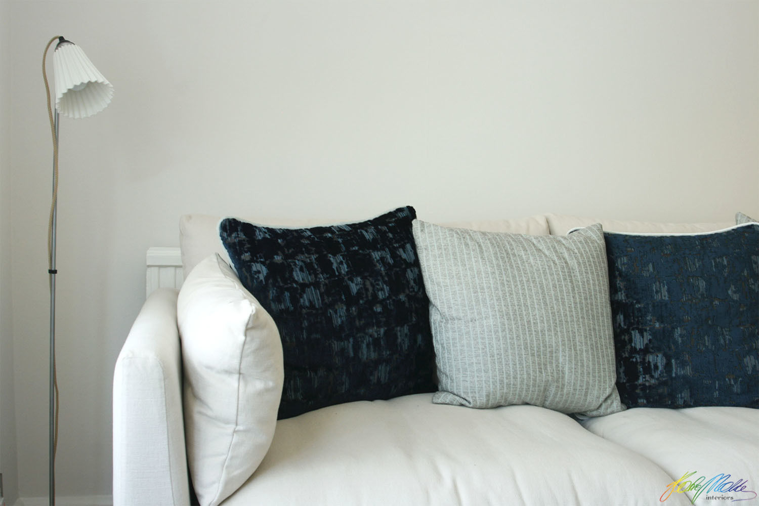 Bespoke sofa cushions homify Moderne woonkamers Sofa's & fauteuils