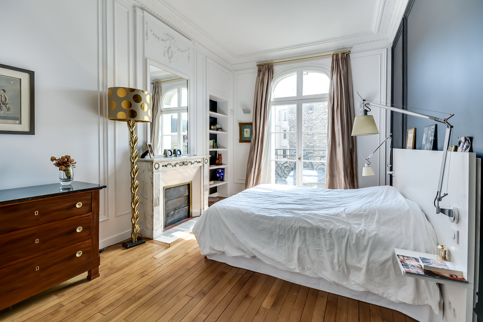 Un appartement haussmanien revisité - Paris 16e, ATELIER FB ATELIER FB Nowoczesna sypialnia