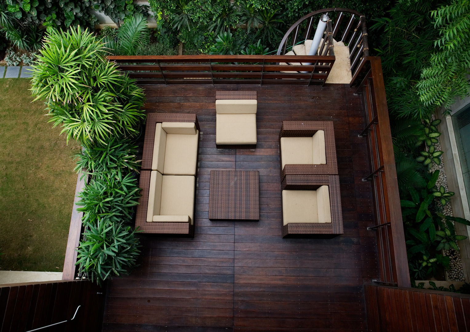 House 2, New Delhi, India, Morphogenesis Morphogenesis Modern balcony, veranda & terrace Furniture