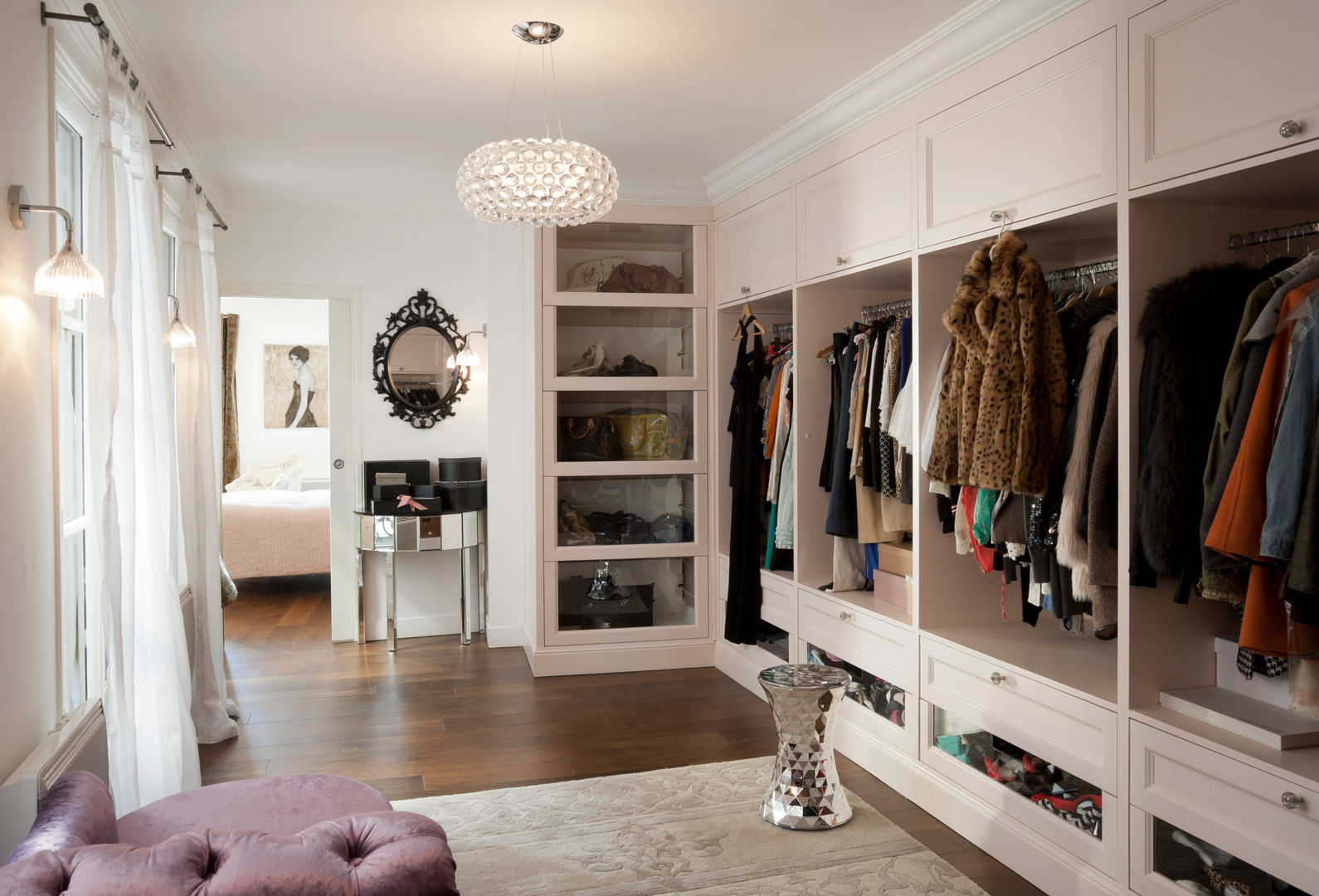 Un Duplex à Saint-Germain des Prés -Paris-6e, ATELIER FB ATELIER FB Ruang Ganti Modern Wardrobes & drawers