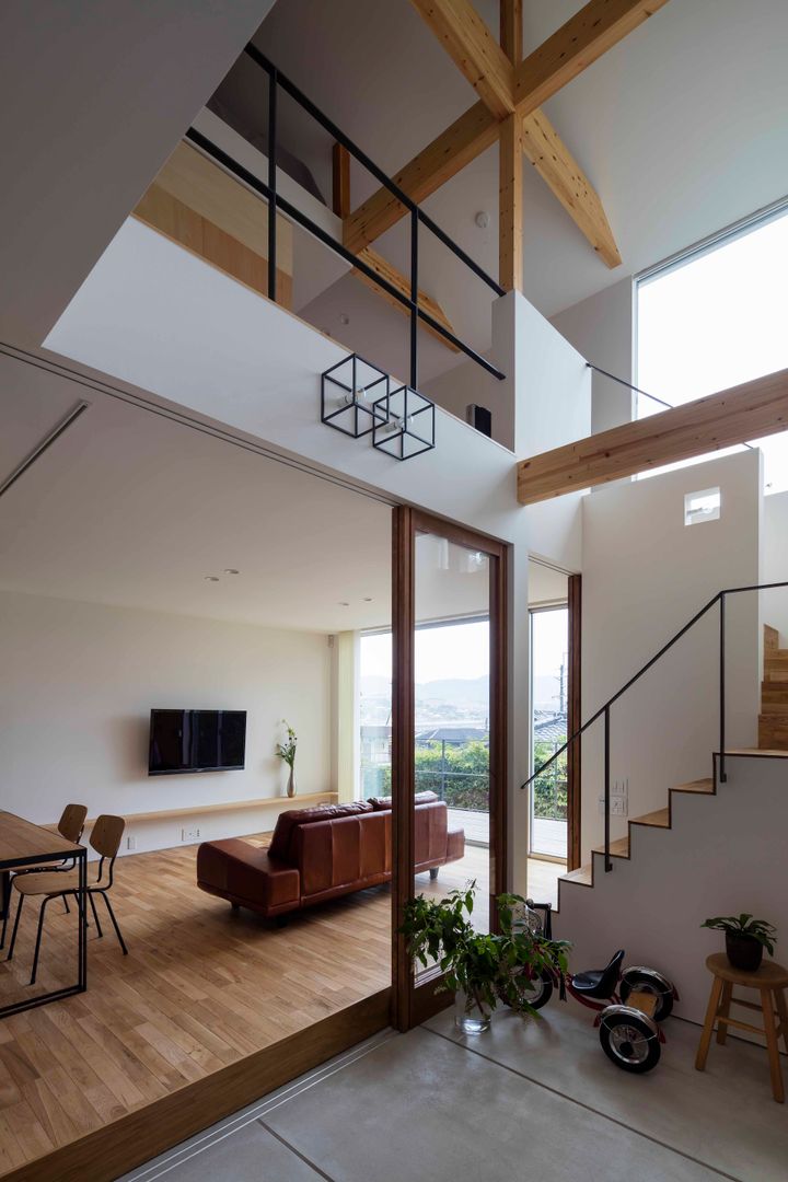 生駒の家 House in Ikoma, arbol arbol Salas multimedia modernas