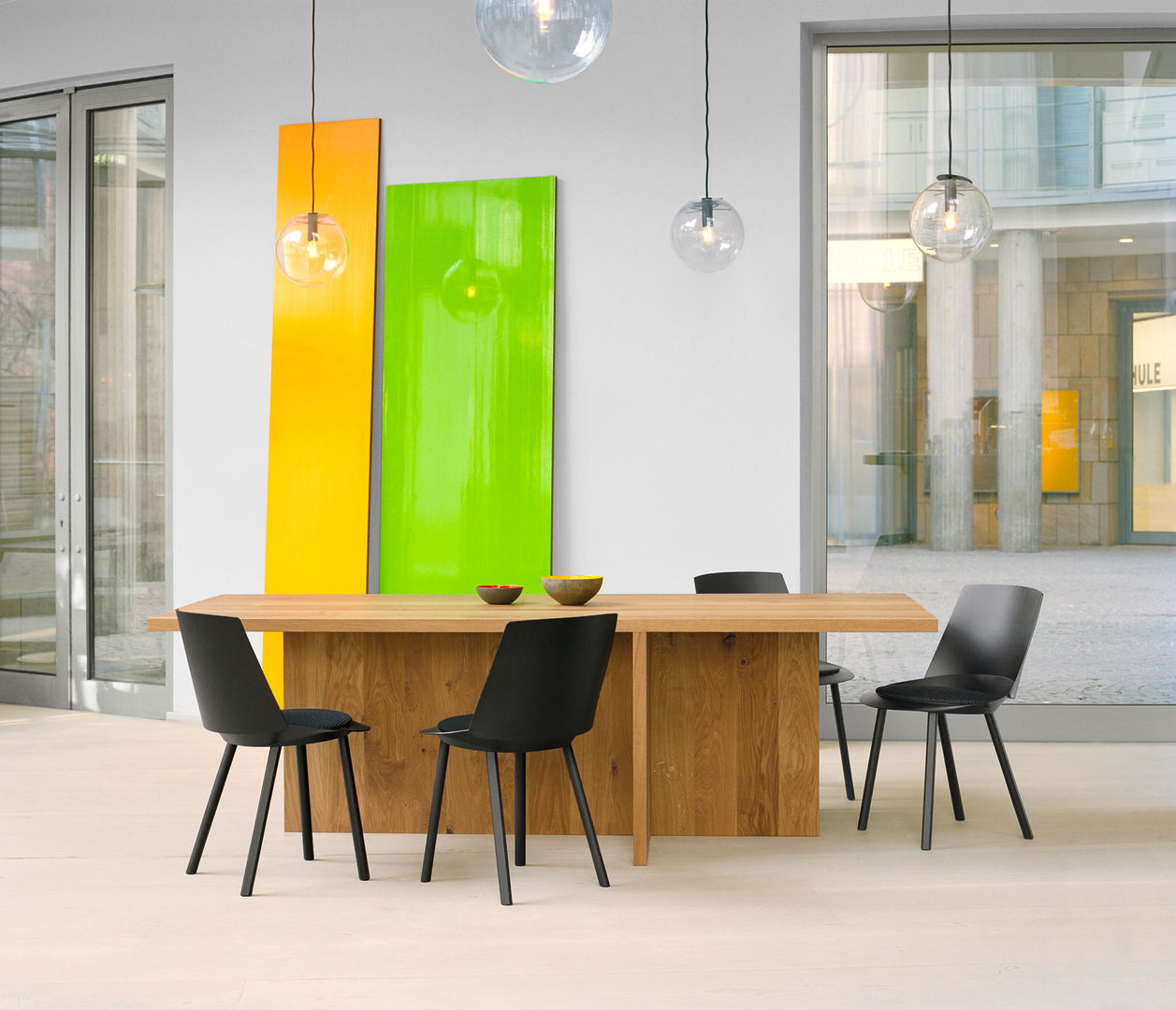 Chair HOUDINI e15 Commercial spaces Gastronomy