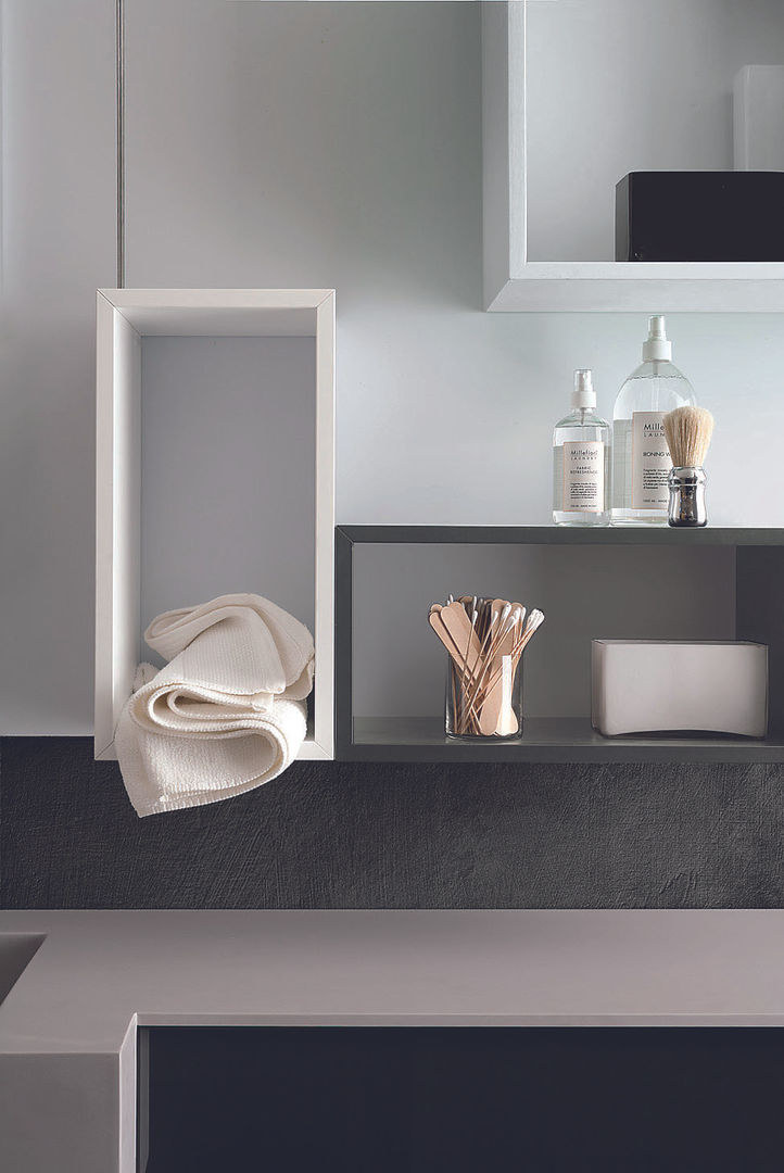 Magnetika bathroom - magnetic shelves on metal panel Ronda Design حمام رفوف