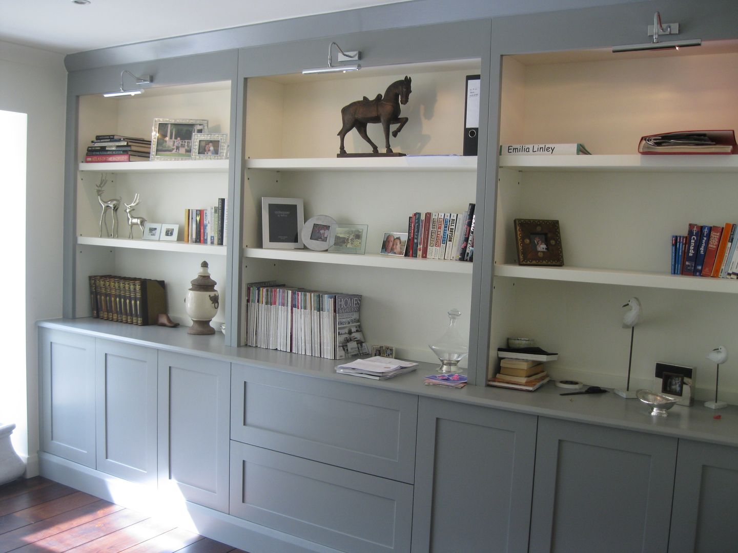 Painted Bookcases Harrogate INGLISH DESIGN Classic style study/office Cupboards & shelving