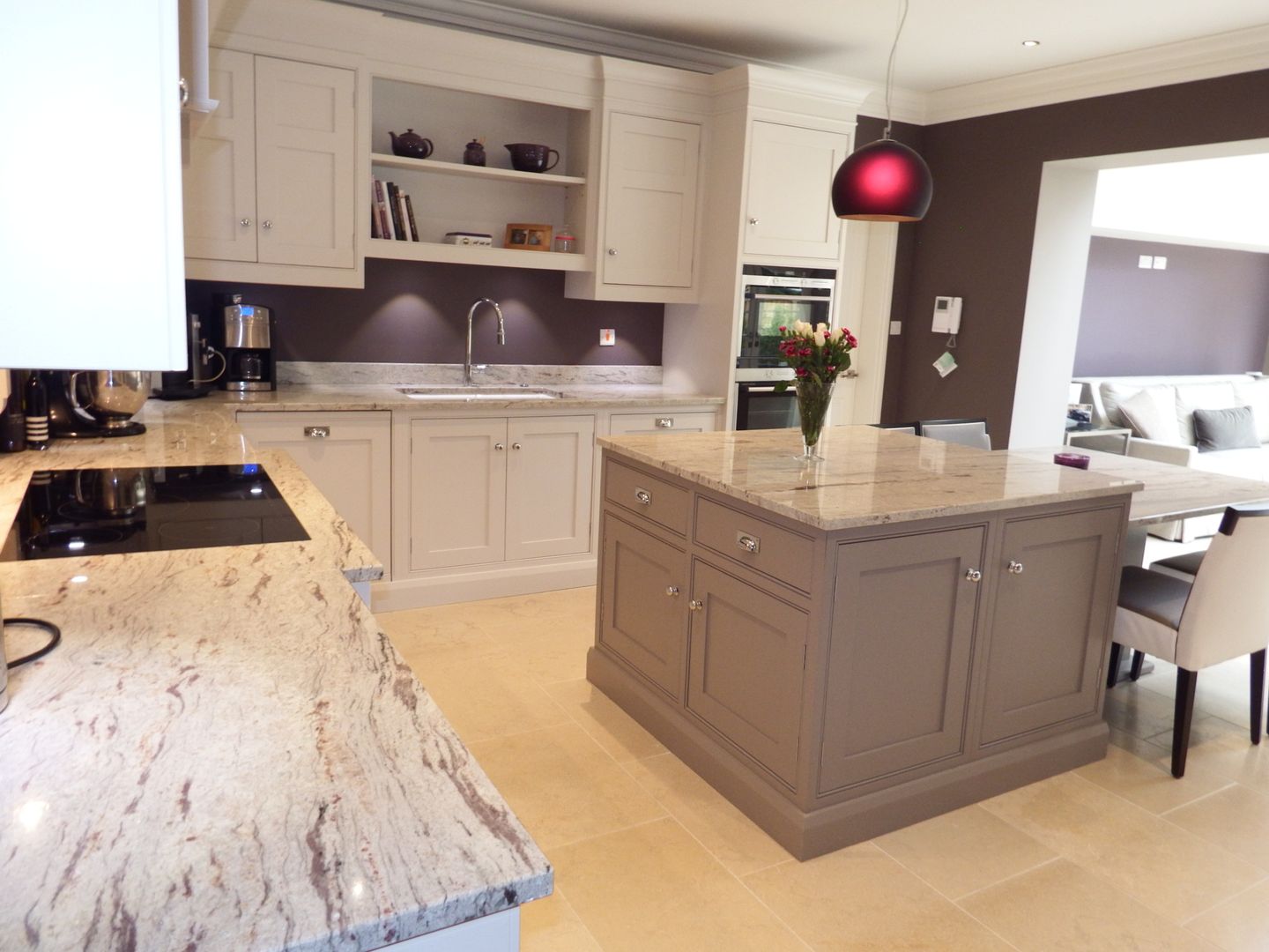 Kitchens made in Harrogate by Inglish Design INGLISH DESIGN Kitchen Cabinets & shelves