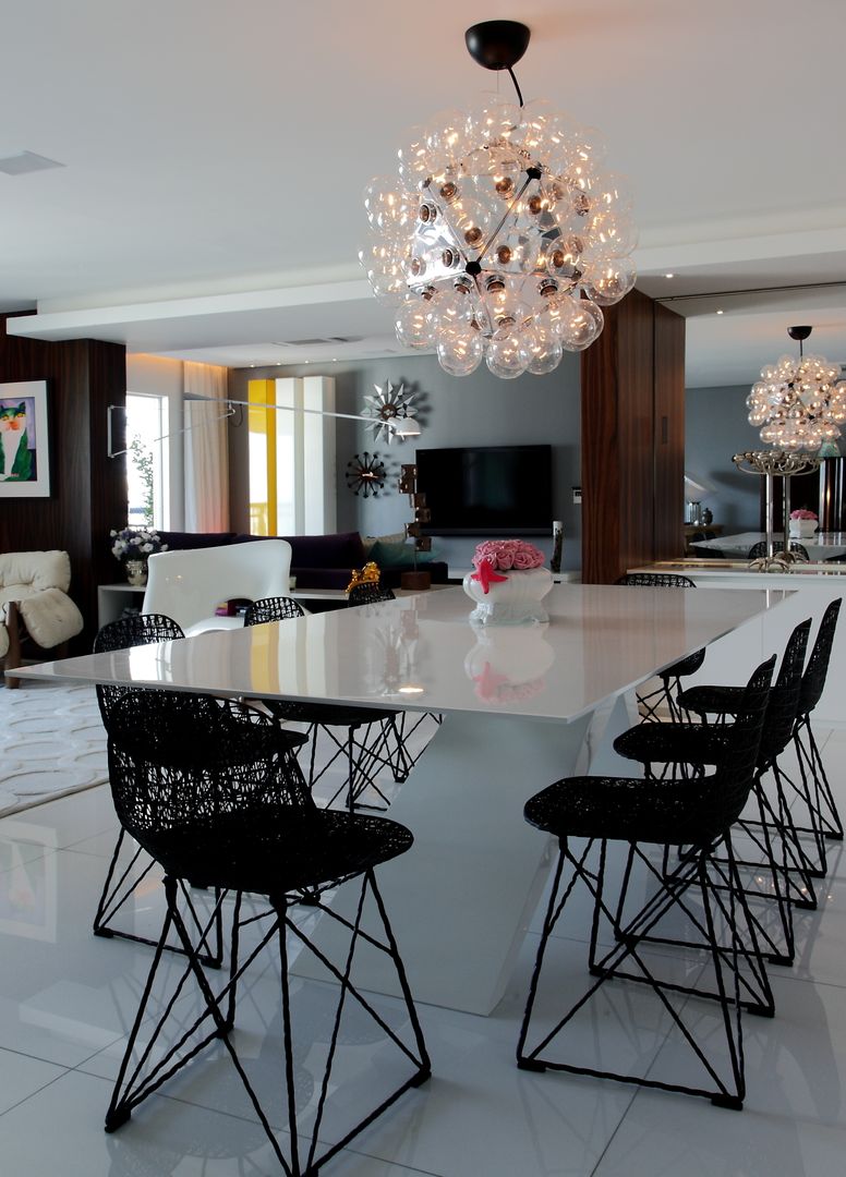 homify Modern dining room