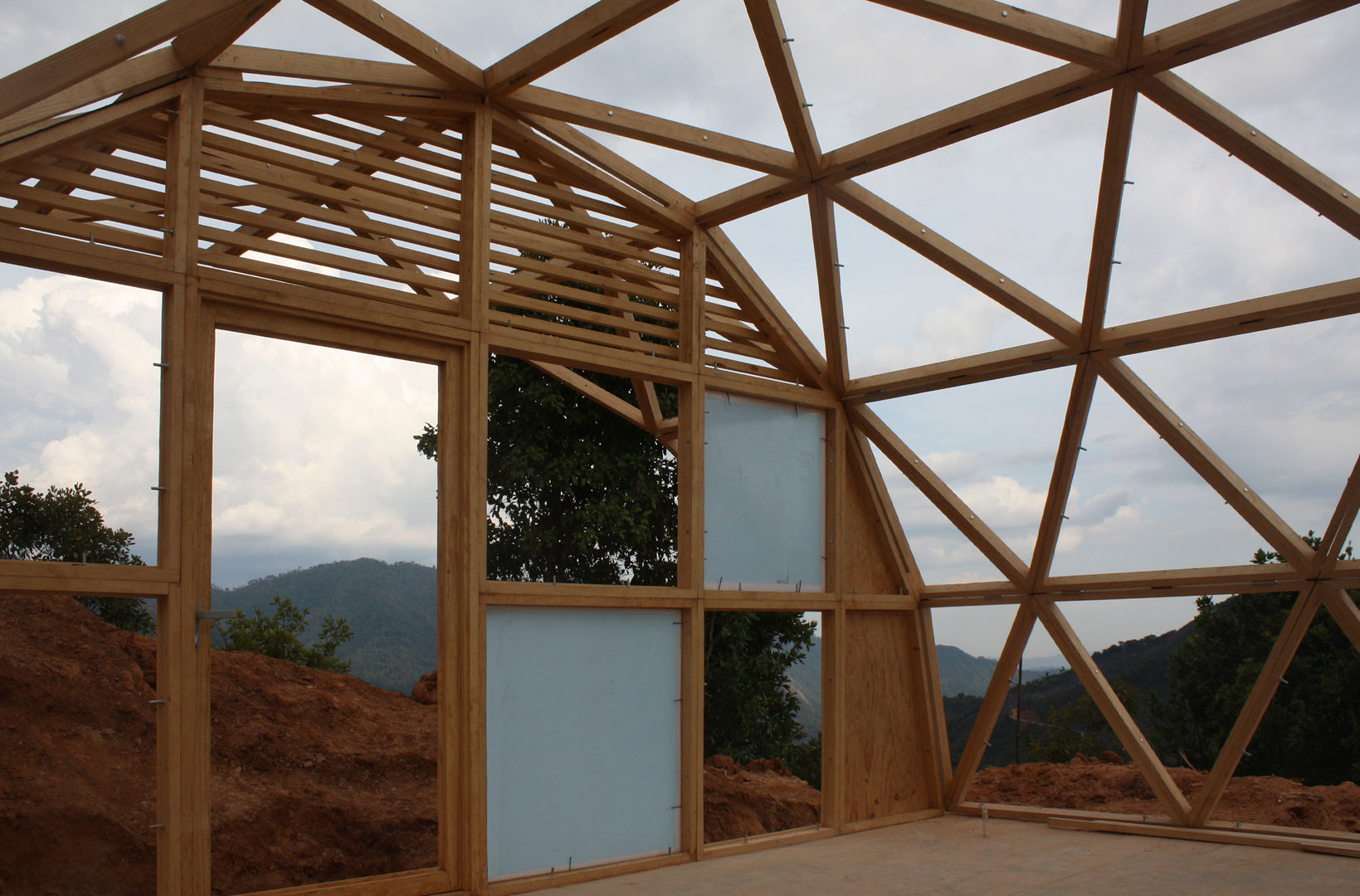 CASA MI Vivienda Emergente, COOP COOP Janelas e portas campestres