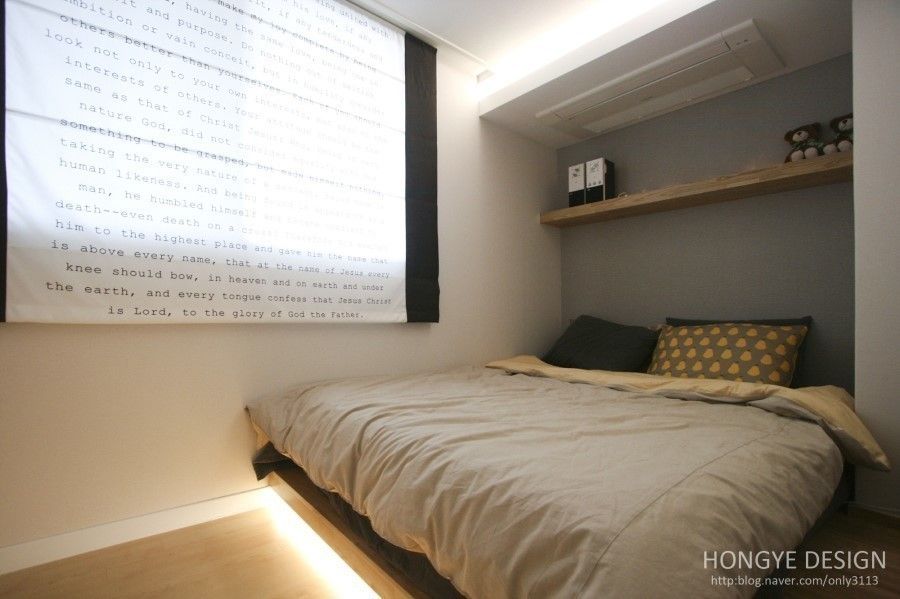 반려묘와 함께하는 신혼부부의 집, 홍예디자인 홍예디자인 Modern style bedroom