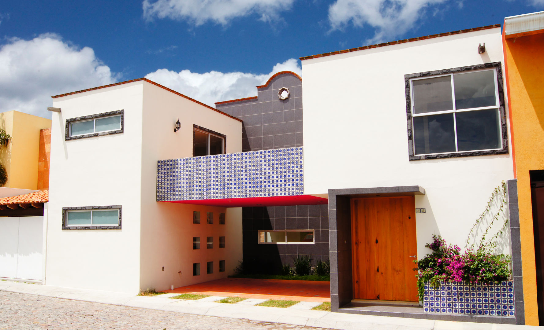 Fachada, Casa Cuayantla Itech Kali Casas coloniales Azulejos