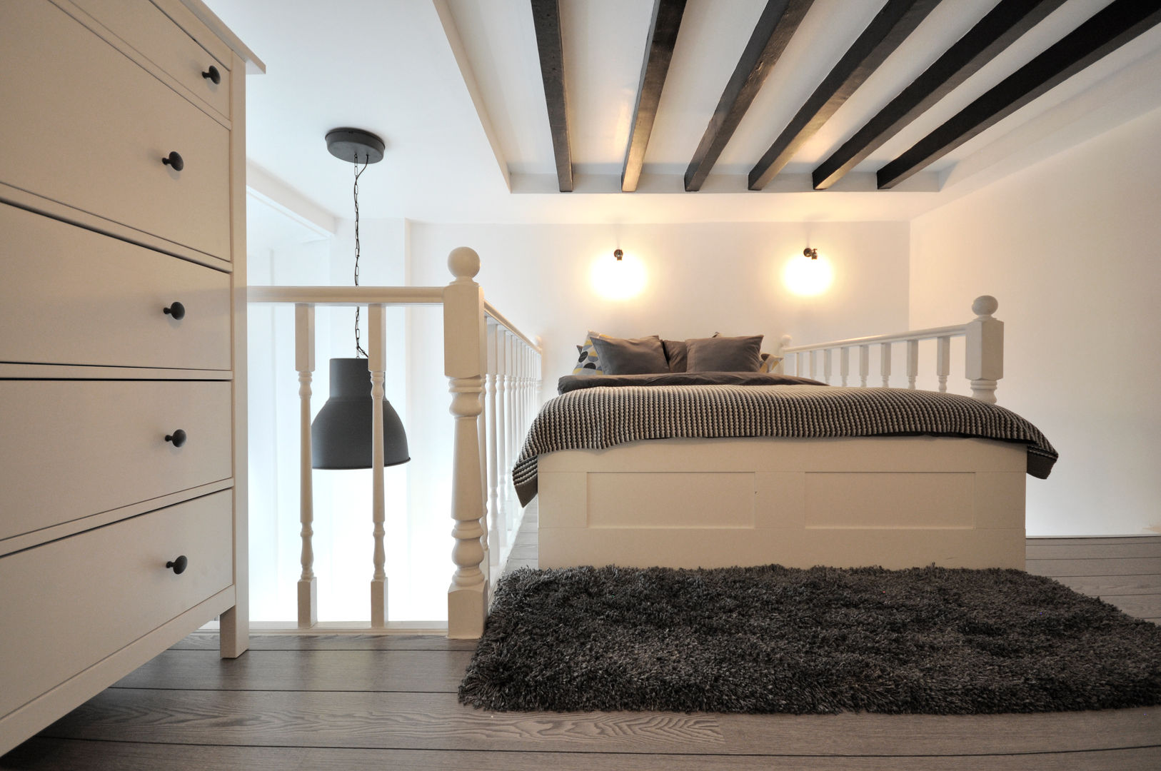 48 apartments in Gloucester Place, London Pergo Classic style bedroom