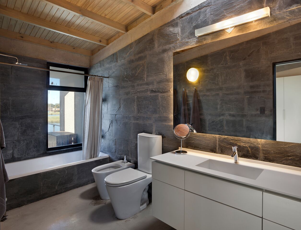 Casa en San Marco, Ruben Valdemarin Arquitecto Ruben Valdemarin Arquitecto Modern bathroom