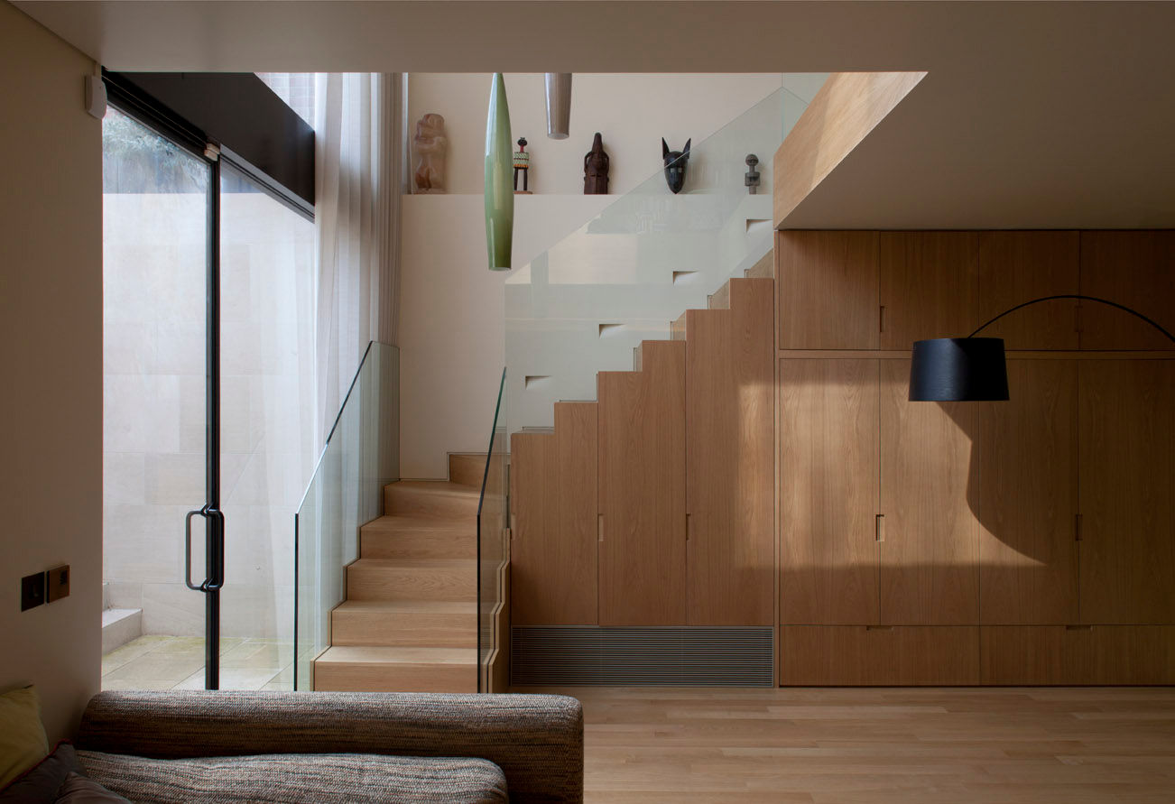 West London house, Viewport Studio Viewport Studio Modern corridor, hallway & stairs