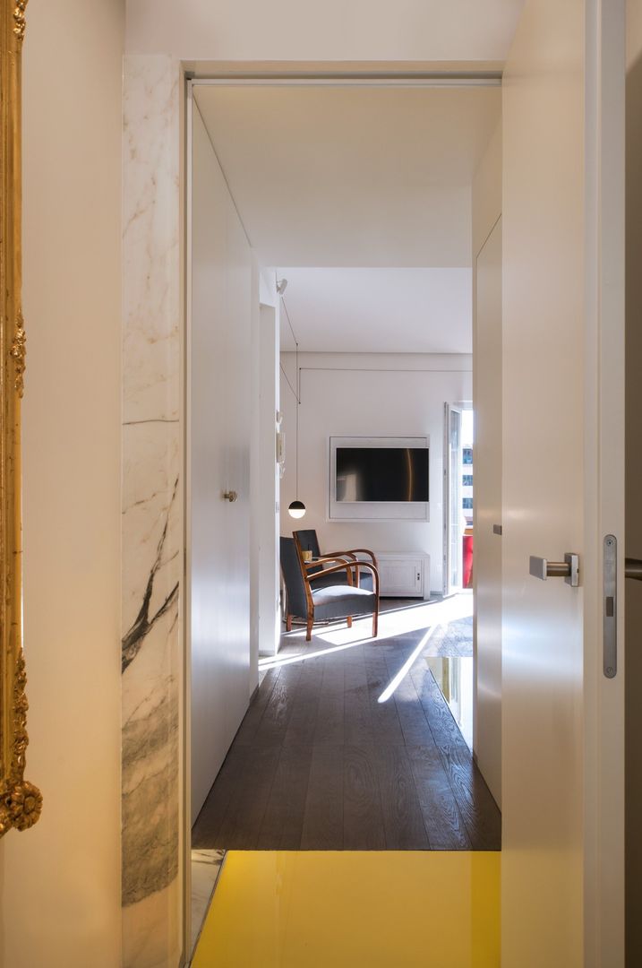 CASA SUL LITORALE [2015] na3 - studio di architettura Ingresso, Corridoio & Scale in stile moderno