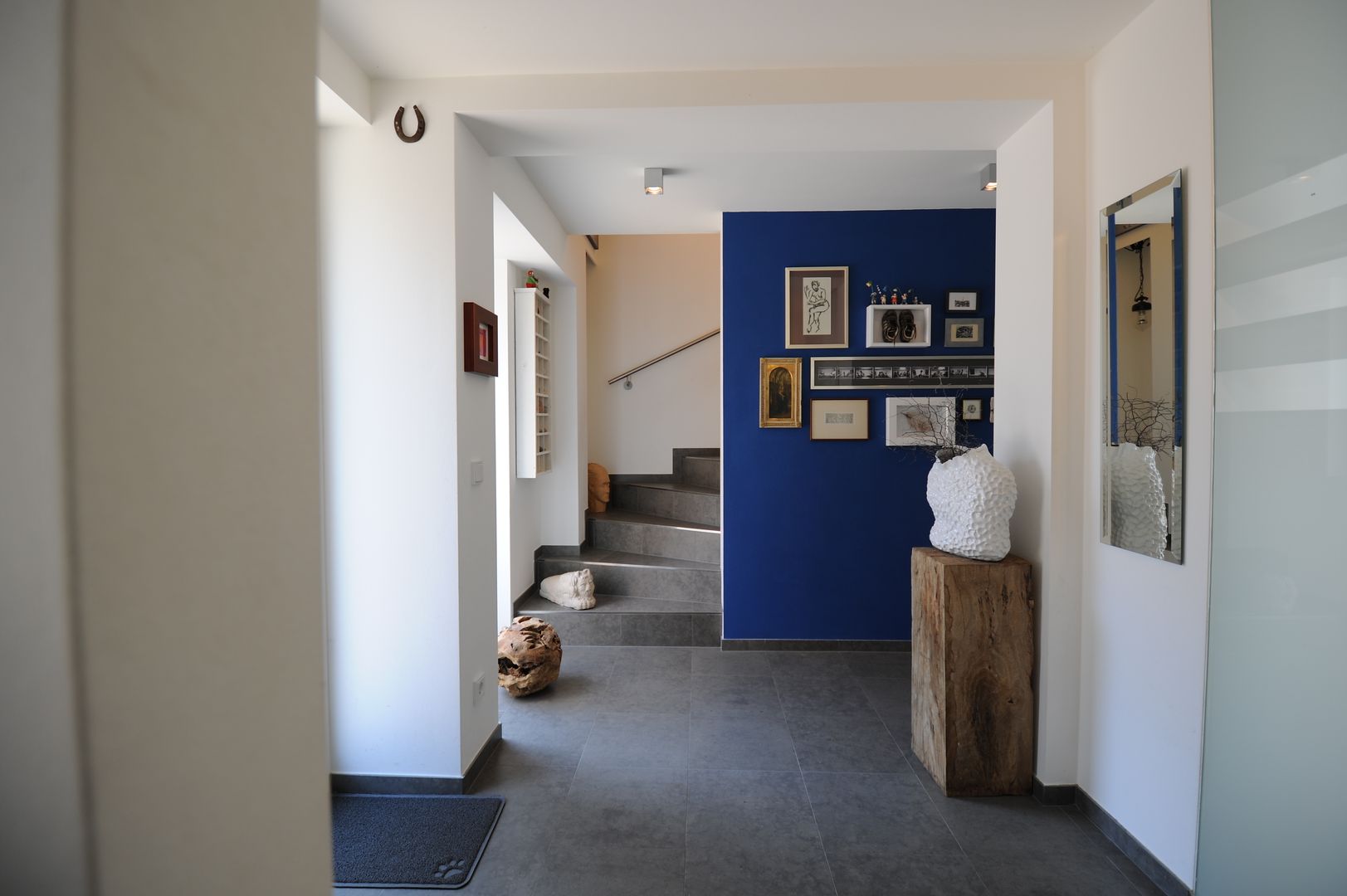 Umbau Einfamilienhaus, PlanWerk Nowoczyn Architekten PlanWerk Nowoczyn Architekten Classic style corridor, hallway and stairs