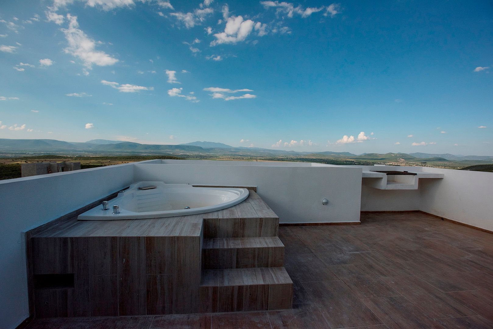 Casa Pitahayas 62, Zibatá, El Marqués, Querétaro, JF ARQUITECTOS JF ARQUITECTOS Minimalist balcony, veranda & terrace