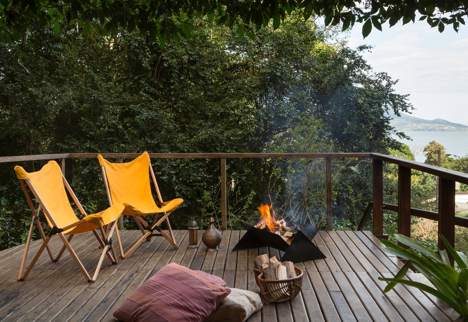 homify Balcones y terrazas de estilo rústico