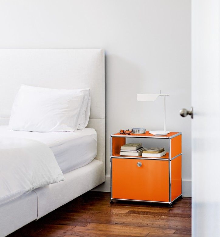 homify Bedroom Bedside tables