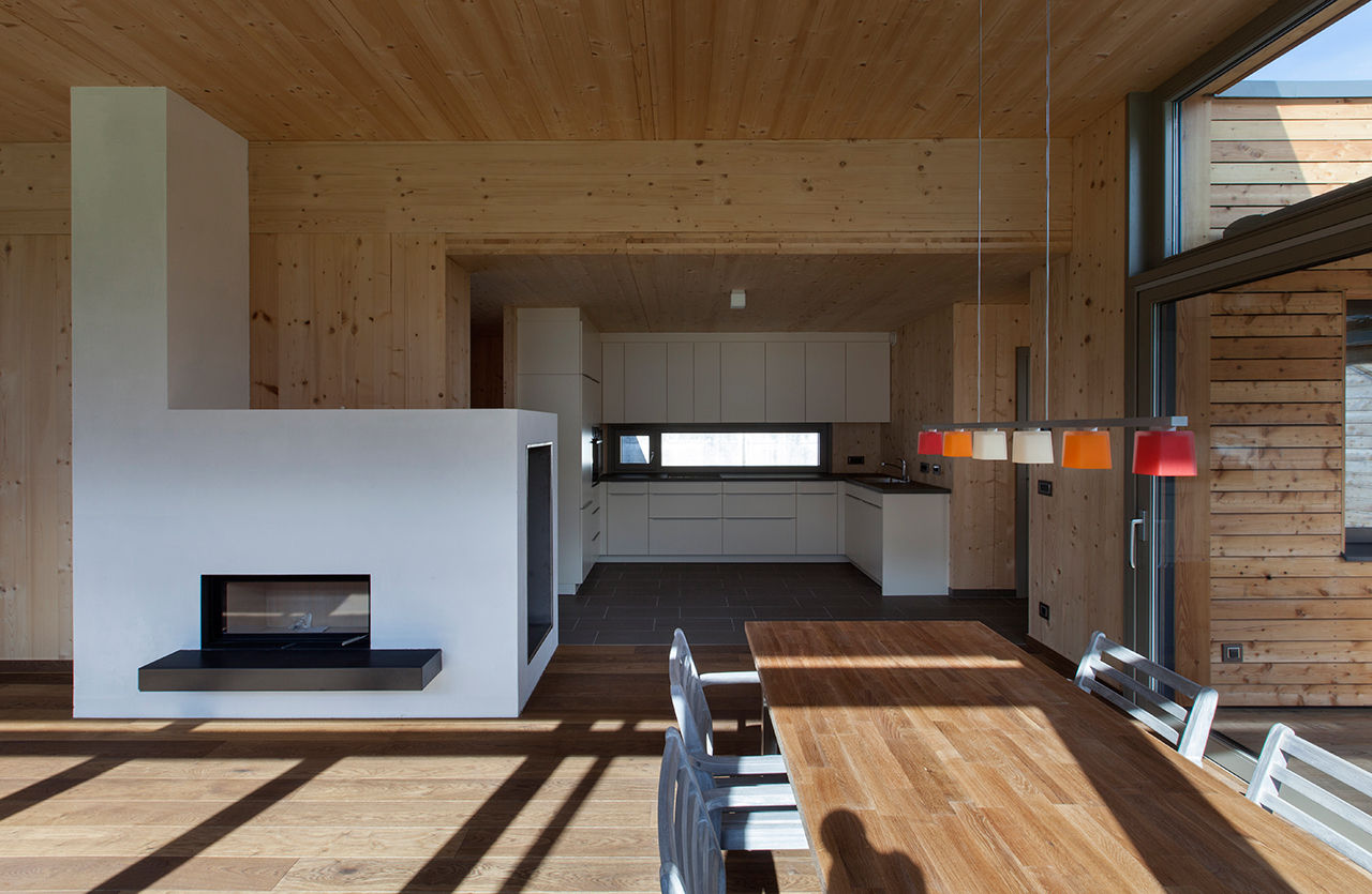 Haus N.H., pedit&partner architekten pedit&partner architekten Comedores de estilo moderno