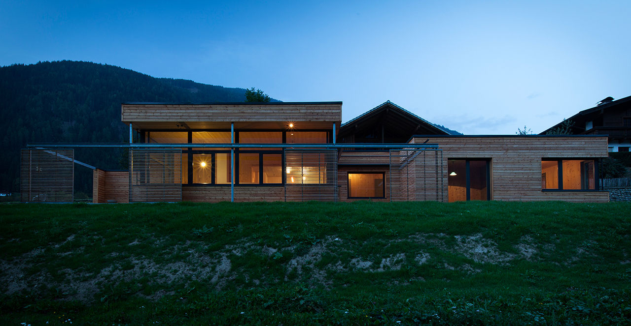 Haus N.H., pedit&partner architekten pedit&partner architekten Modern houses